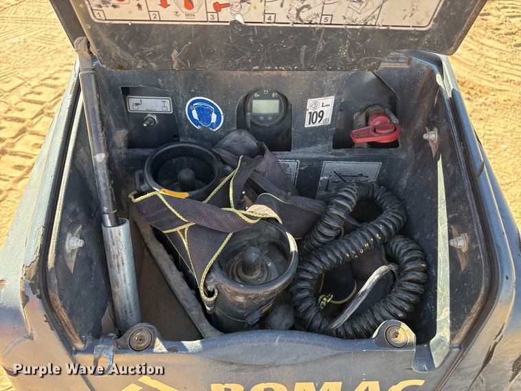 image for item DQ7736 Bomag BNP8500 trench compactor