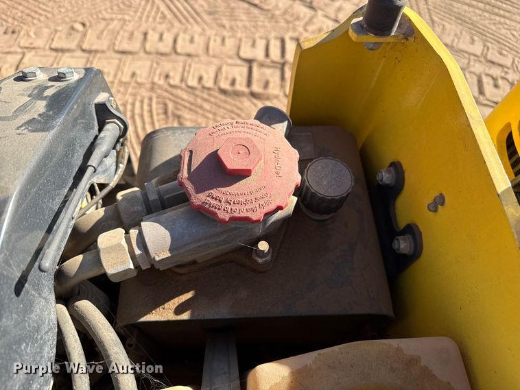 image for item DQ7736 Bomag BNP8500 trench compactor