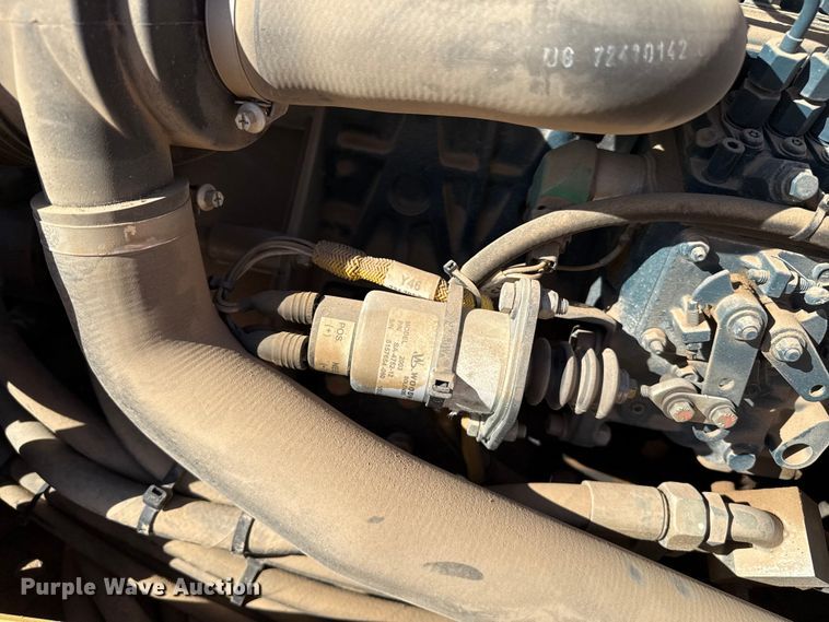 image for item DQ7736 Bomag BNP8500 trench compactor