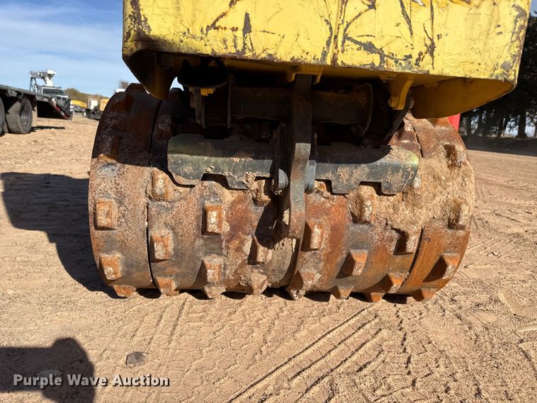 image for item DQ7736 Bomag BNP8500 trench compactor