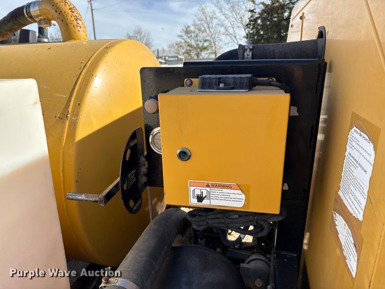 image for item DQ7740 2017 Vermeer VX30-500 vacuum excavator