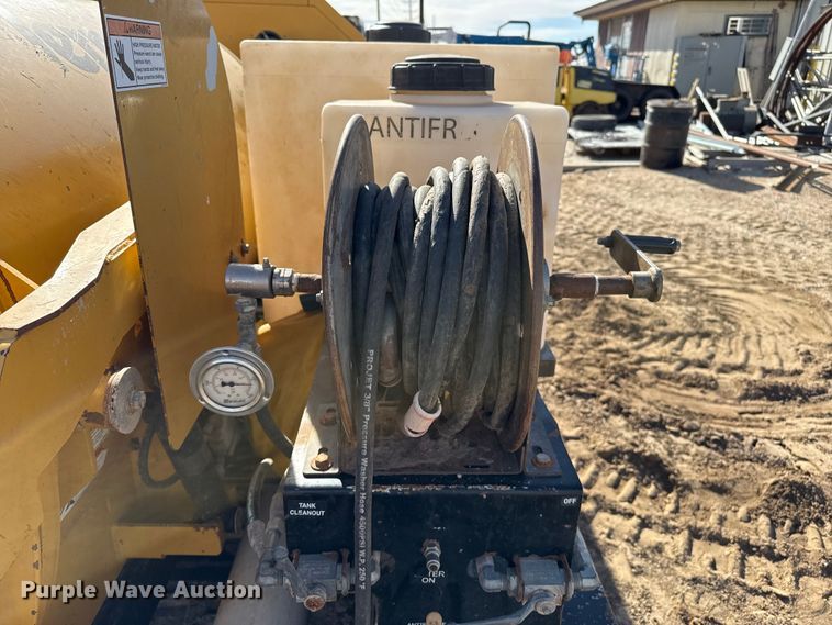 image for item DQ7740 2017 Vermeer VX30-500 vacuum excavator