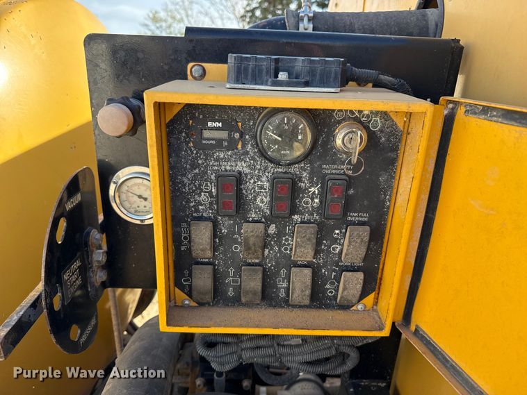 image for item DQ7740 2017 Vermeer VX30-500 vacuum excavator