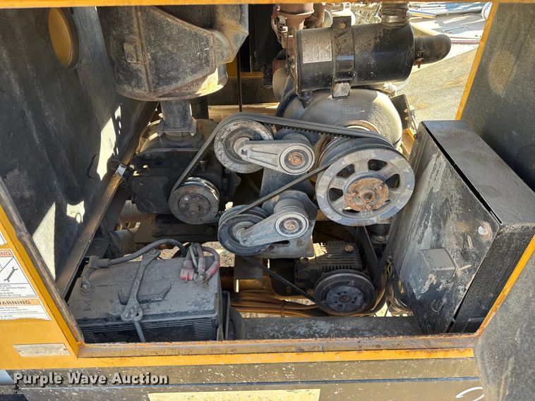 image for item DQ7740 2017 Vermeer VX30-500 vacuum excavator