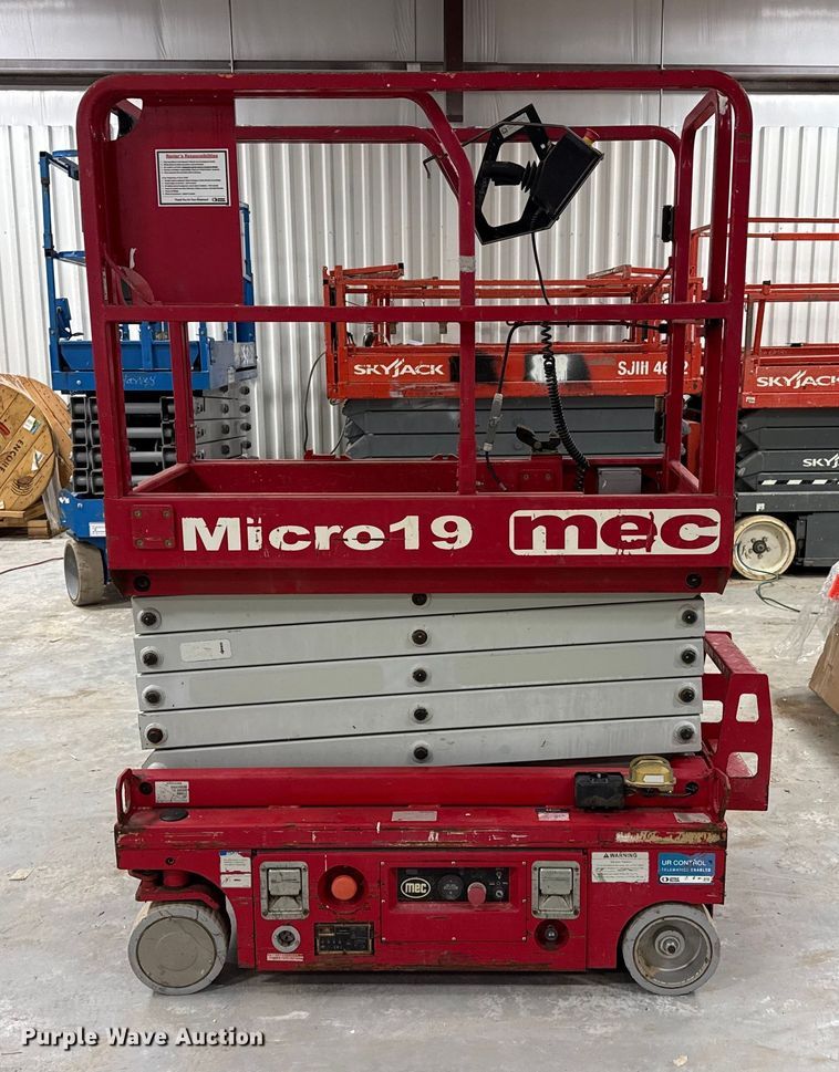 image for item DQ7741 Mec Micro 19 scissor lift