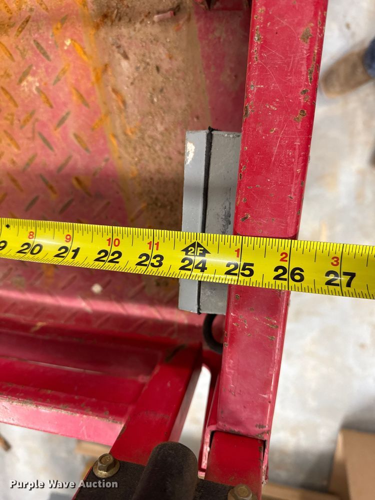 image for item DQ7741 Mec Micro 19 scissor lift