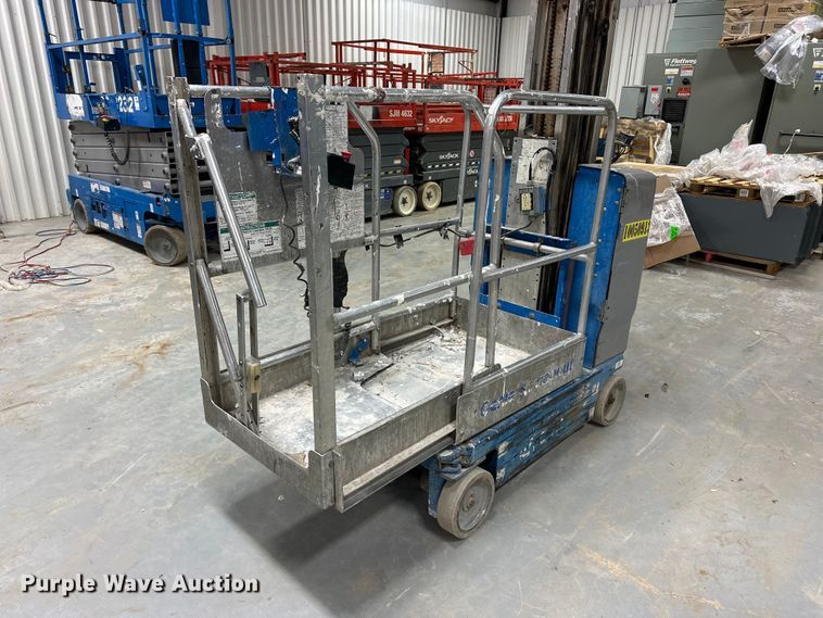 image for item DQ7743 2012 Genie GR20 vertical lift