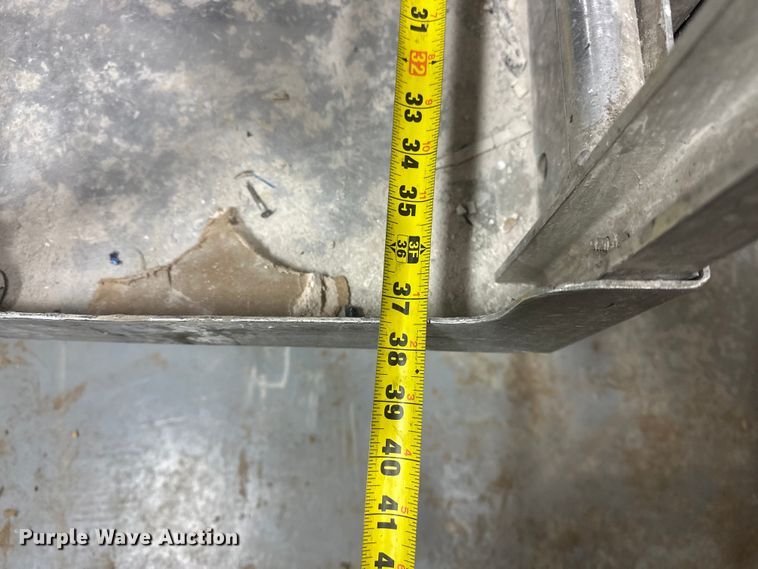 image for item DQ7743 2012 Genie GR20 vertical lift