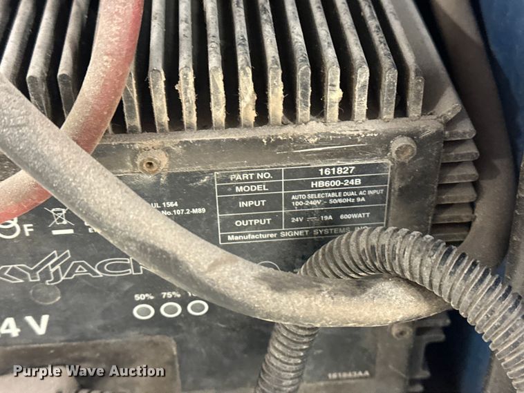 image for item DQ7743 2012 Genie GR20 vertical lift