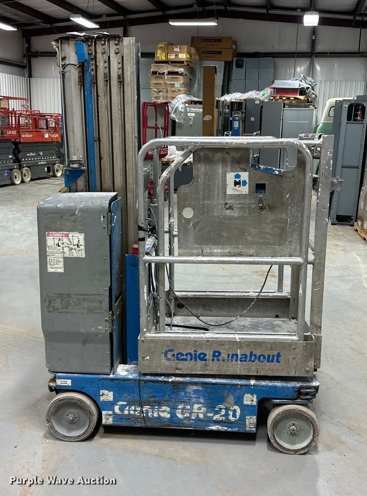 image for item DQ7751 2012 Genie GR-20 vertical lift