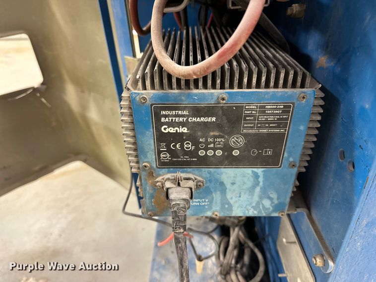 image for item DQ7751 2012 Genie GR-20 vertical lift