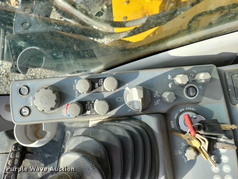 image for item DR3989 2017 John Deere 350G LC excavator