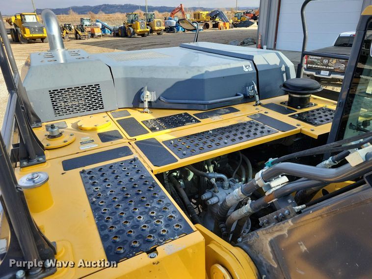 image for item DR3989 2017 John Deere 350G LC excavator