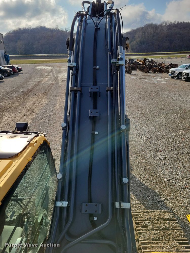 image for item DR3989 2017 John Deere 350G LC excavator