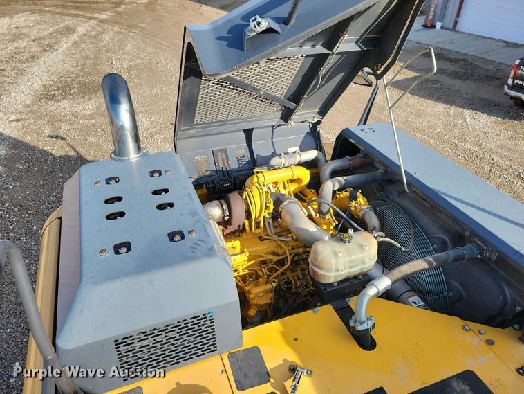 image for item DR3989 2017 John Deere 350G LC excavator