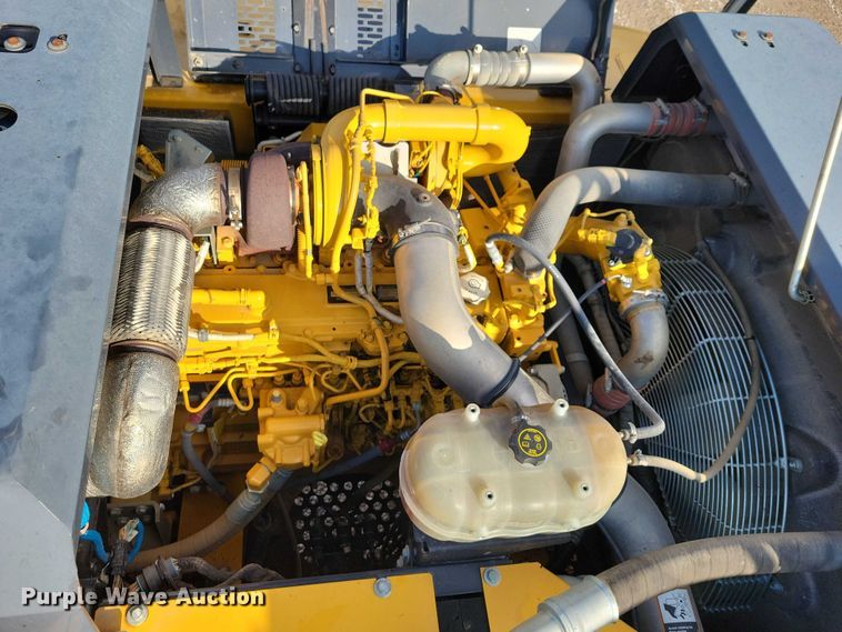 image for item DR3989 2017 John Deere 350G LC excavator