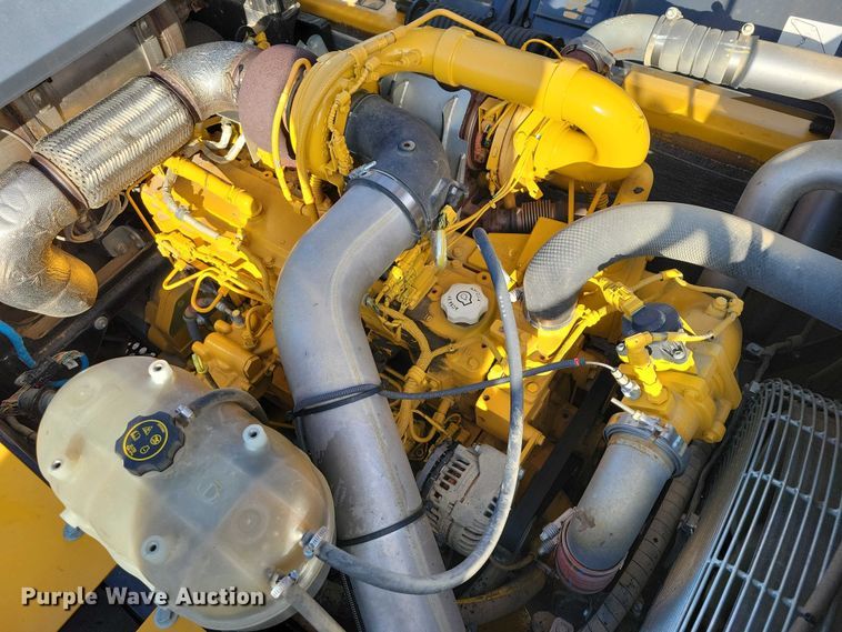 image for item DR3989 2017 John Deere 350G LC excavator