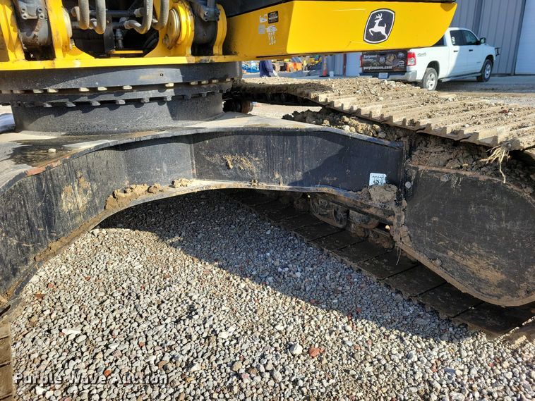 image for item DR3989 2017 John Deere 350G LC excavator