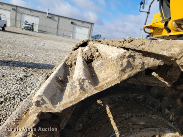 image for item DR3989 2017 John Deere 350G LC excavator