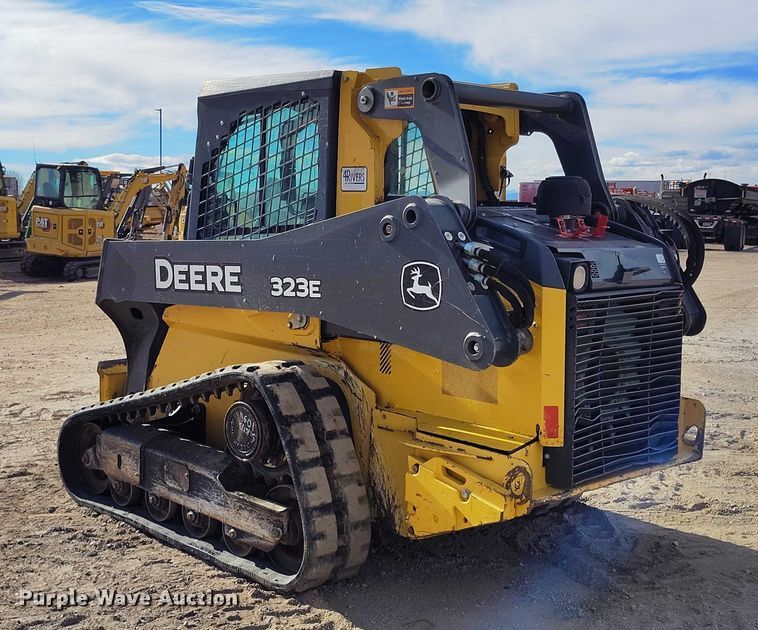 image for item DT0776 2017 John Deere 323E tracked skid steer loader