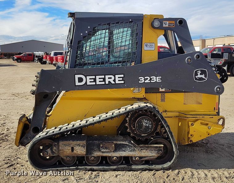 image for item DT0776 2017 John Deere 323E tracked skid steer loader