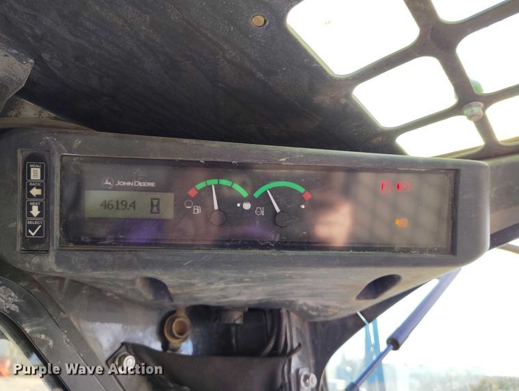 image for item DT0776 2017 John Deere 323E tracked skid steer loader