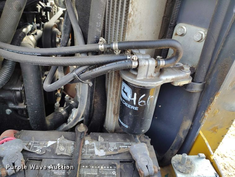 image for item DT0776 2017 John Deere 323E tracked skid steer loader