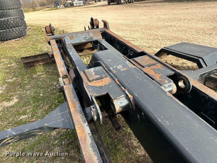 image for item DT6413 2007 Galbreath U5-HK-176 hook lift bed