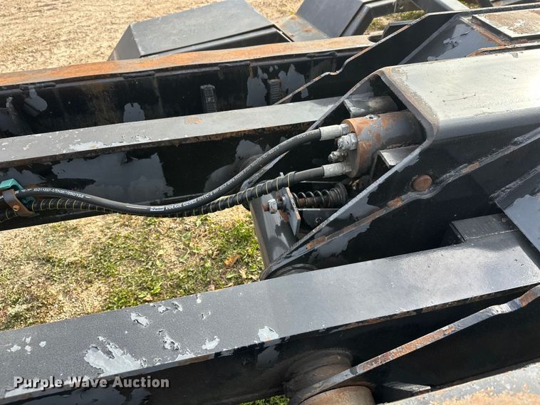 image for item DT6413 2007 Galbreath U5-HK-176 hook lift bed