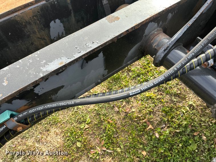 image for item DT6413 2007 Galbreath U5-HK-176 hook lift bed