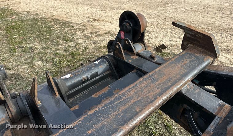 image for item DT6413 2007 Galbreath U5-HK-176 hook lift bed