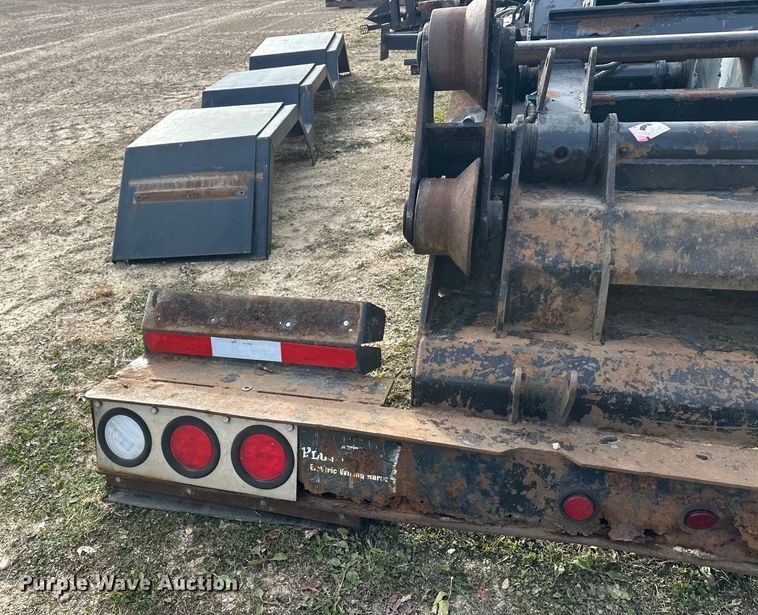 image for item DT6413 2007 Galbreath U5-HK-176 hook lift bed