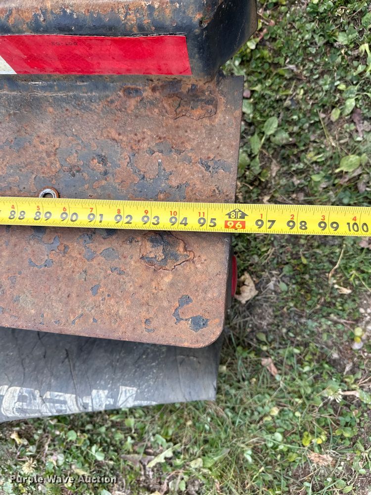 image for item DT6413 2007 Galbreath U5-HK-176 hook lift bed