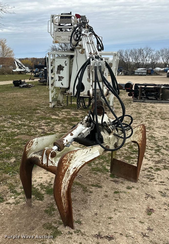 image for item DT6418 Builtrite 80BOC truck mounted grapple 