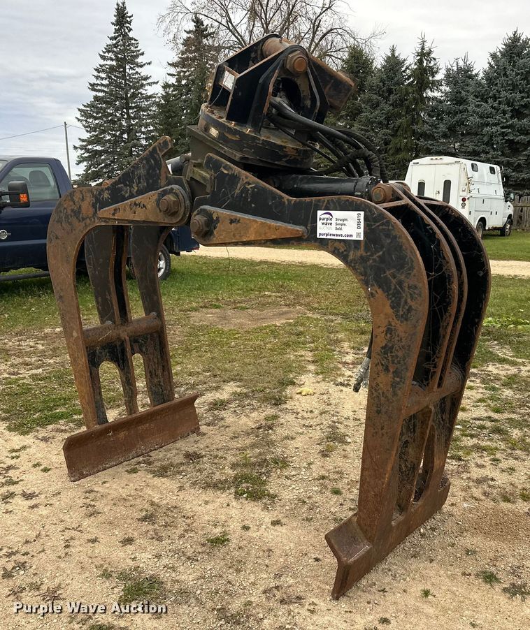 image for item DT6419 Builtrite 18202175 grapple bucket