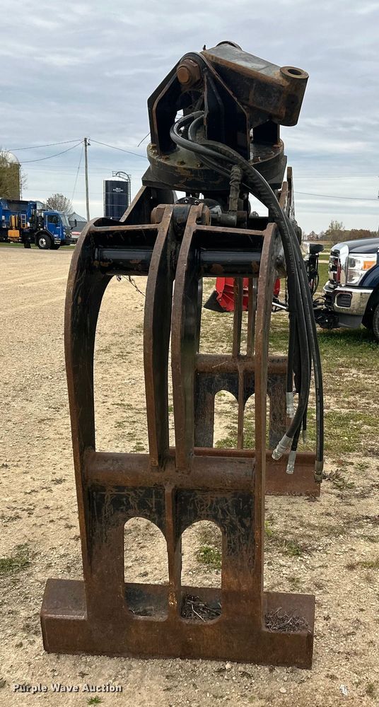 image for item DT6419 Builtrite 18202175 grapple bucket