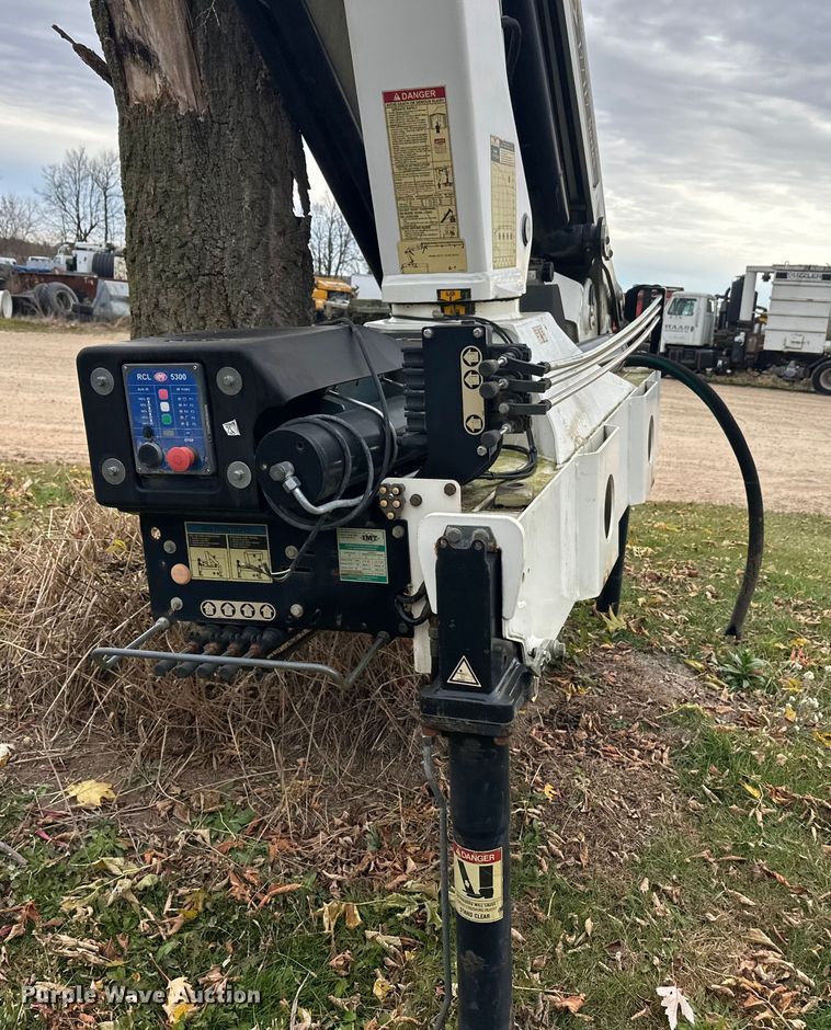 image for item DT6420 2011 IMT 17-117DL K2 knuckle boom crane