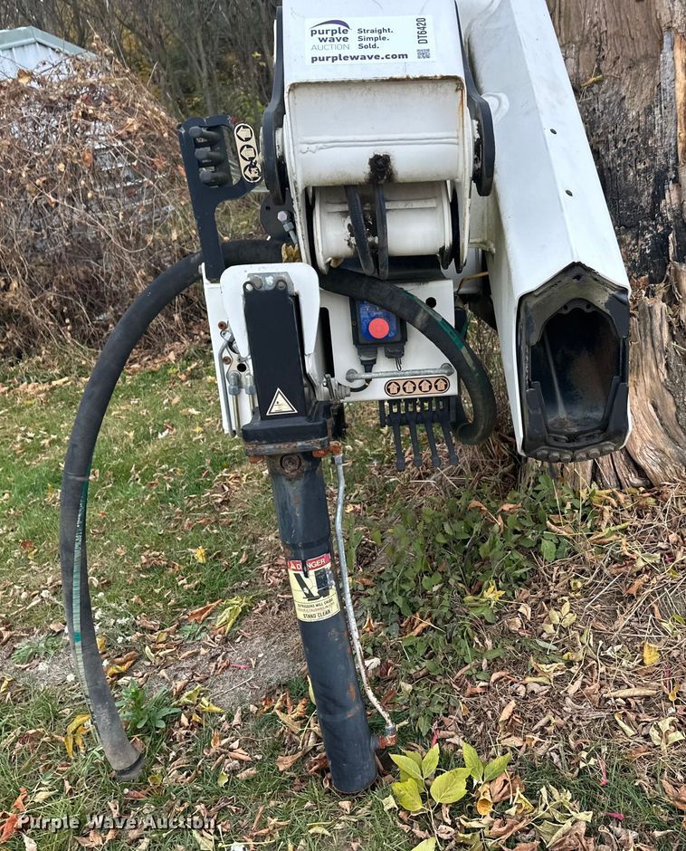 image for item DT6420 2011 IMT 17-117DL K2 knuckle boom crane