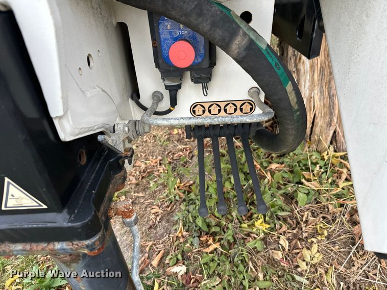 image for item DT6420 2011 IMT 17-117DL K2 knuckle boom crane