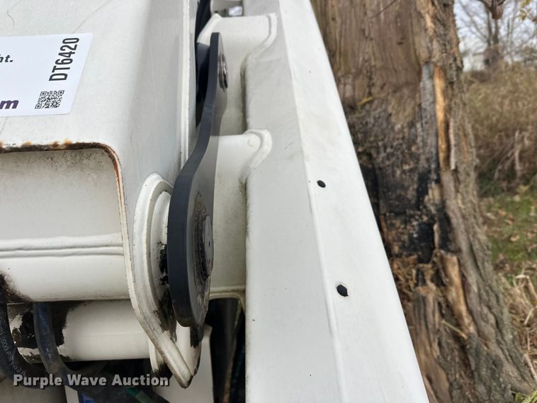 image for item DT6420 2011 IMT 17-117DL K2 knuckle boom crane