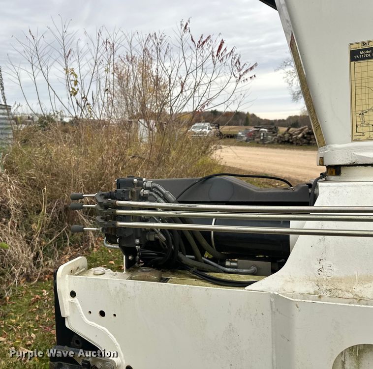 image for item DT6420 2011 IMT 17-117DL K2 knuckle boom crane