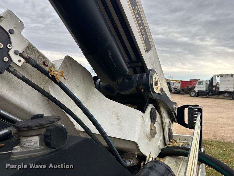 image for item DT6420 2011 IMT 17-117DL K2 knuckle boom crane