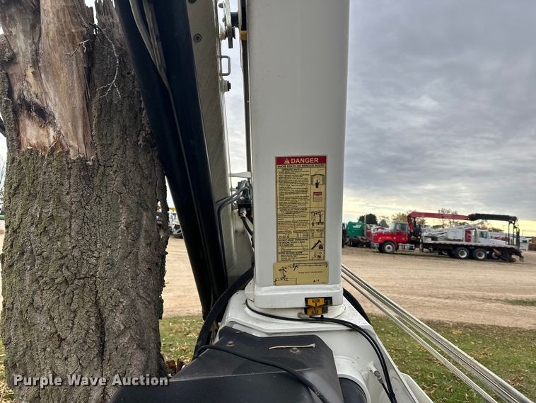 image for item DT6420 2011 IMT 17-117DL K2 knuckle boom crane