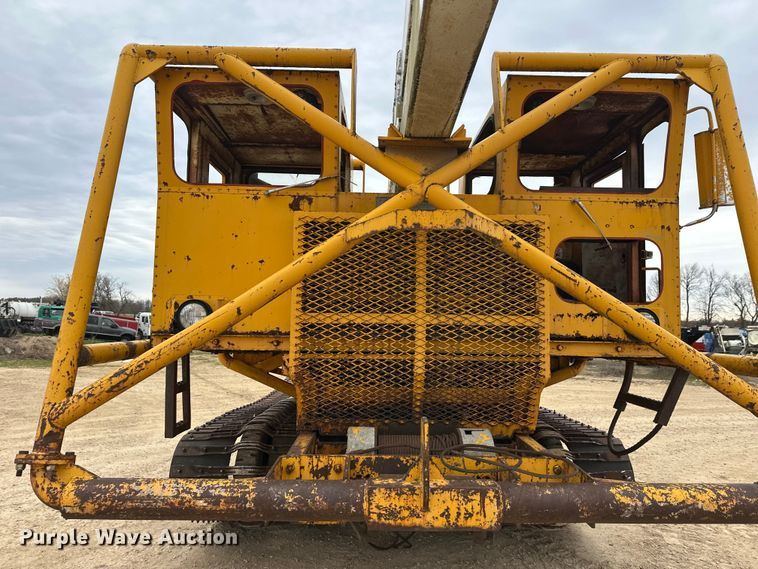 image for item DT6423 Terra Flex TF110 track carrier with bucket lift