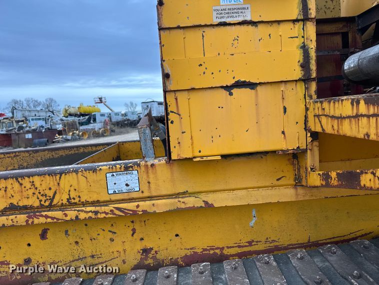 image for item DT6423 Terra Flex TF110 track carrier with bucket lift