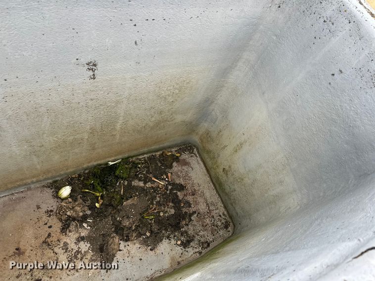 image for item DT6423 Terra Flex TF110 track carrier with bucket lift