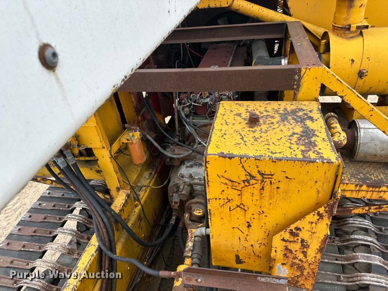 image for item DT6423 Terra Flex TF110 track carrier with bucket lift