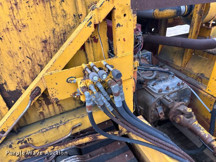 image for item DT6423 Terra Flex TF110 track carrier with bucket lift