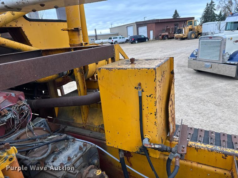 image for item DT6423 Terra Flex TF110 track carrier with bucket lift