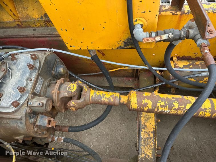 image for item DT6423 Terra Flex TF110 track carrier with bucket lift